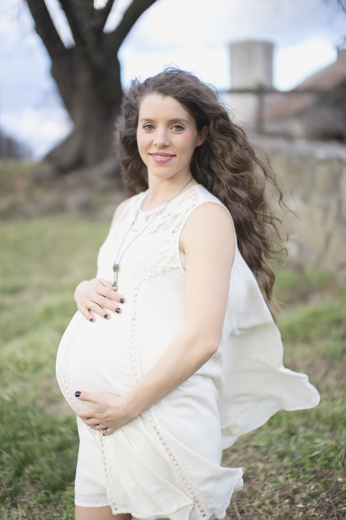 maternity photographer in Nashville