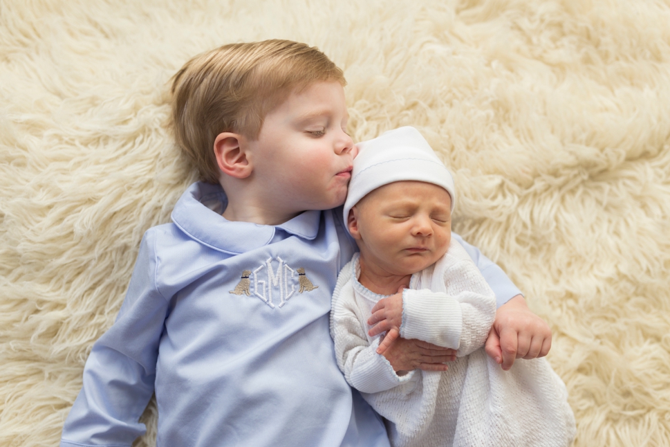 sibling photography Nashville newborn photographer